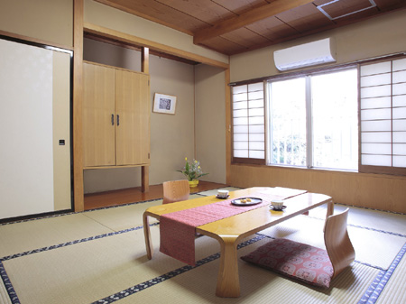  Zimmer im japanischen Stil in Nordlage